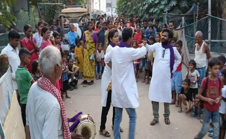 नुक्कड़ नाटक के माध्यम से नशा मुक्ति हेतु जन जागरूकता कार्यक्रम का किया जा रहा है आयोजन